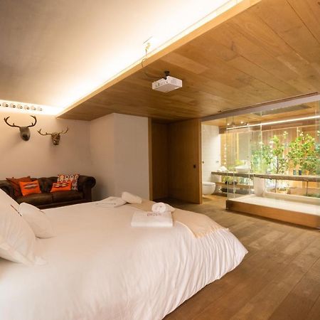 Ferienwohnung Petit Luxe Loft Terrassa Exterior foto