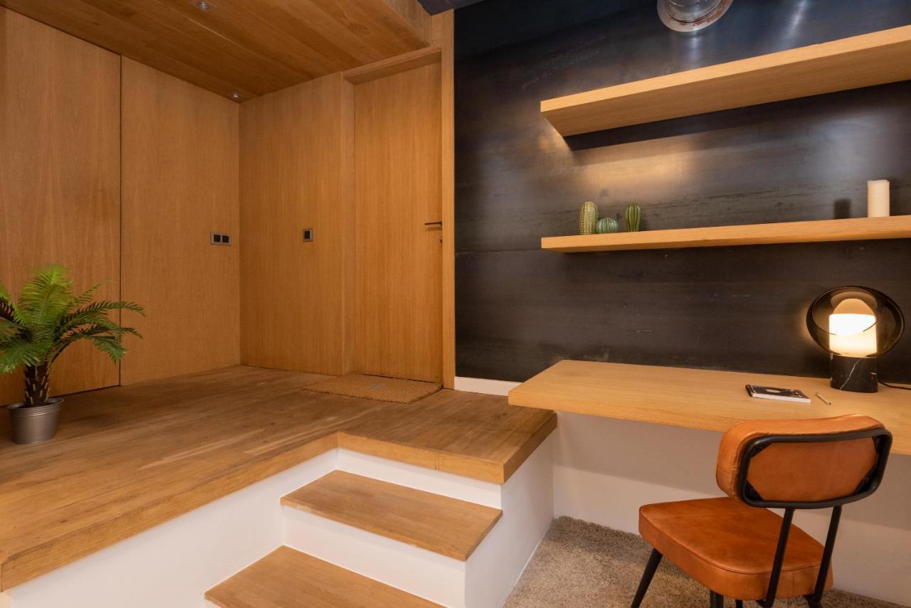 Ferienwohnung Petit Luxe Loft Terrassa Exterior foto