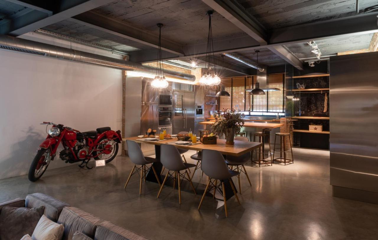 Ferienwohnung Petit Luxe Loft Terrassa Exterior foto