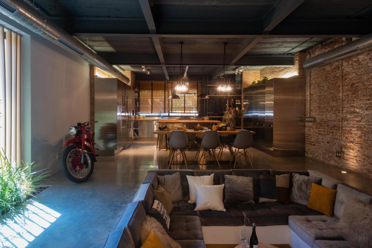 Ferienwohnung Petit Luxe Loft Terrassa Exterior foto