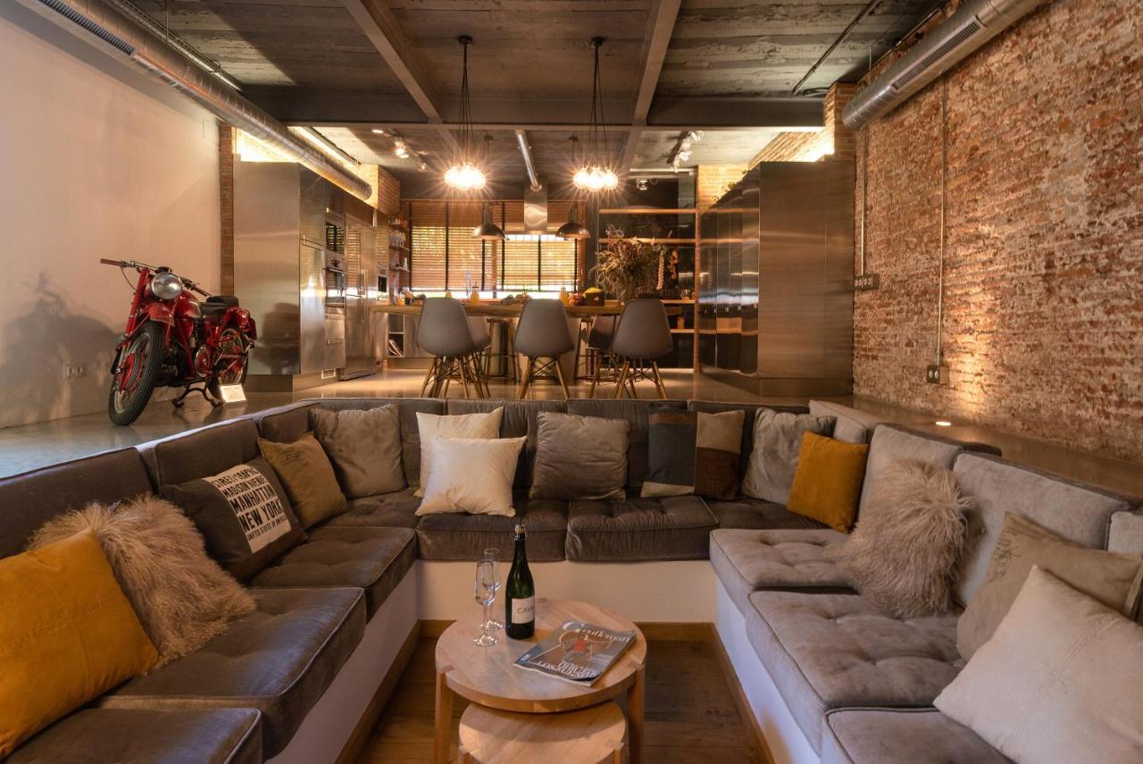 Ferienwohnung Petit Luxe Loft Terrassa Exterior foto