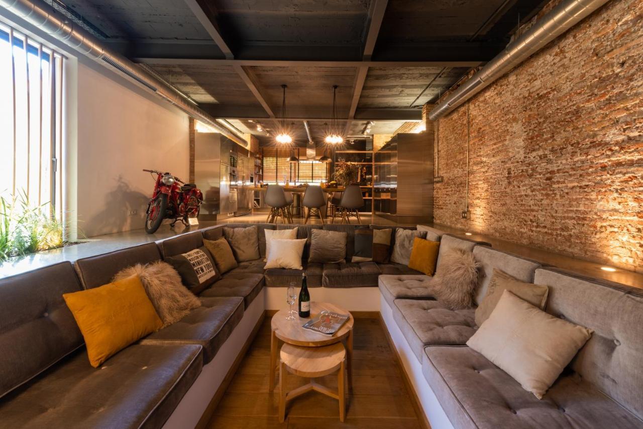 Ferienwohnung Petit Luxe Loft Terrassa Exterior foto